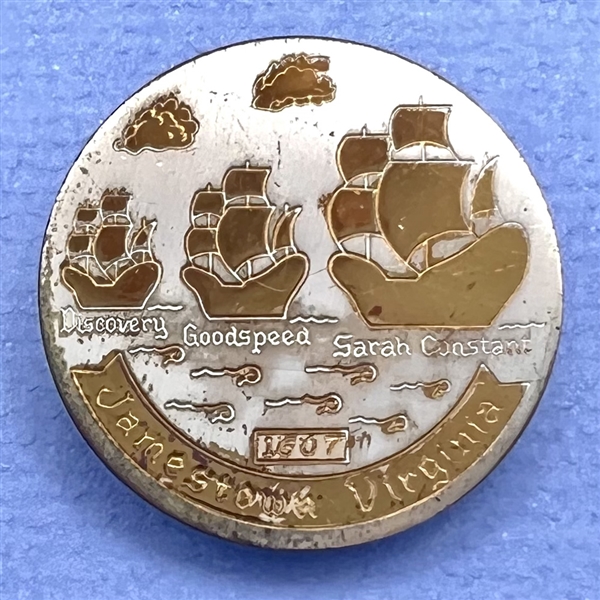 Jamestown, Virginia ships on water scene button.