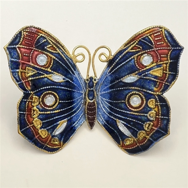 Extra large modern cold enamel button of a realistic butterfly