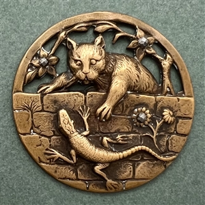 “Kitty and Lizard” brass button.