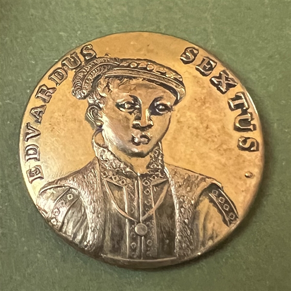 “Edvardus Sextus” button for Edward VI of England.