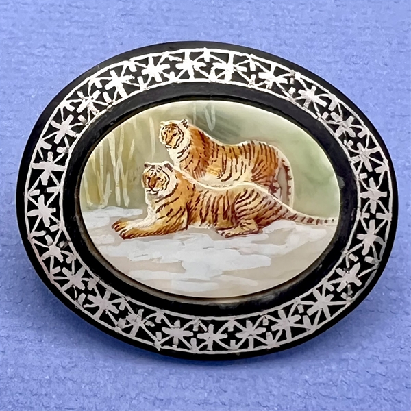 Extra large button of tigers painted on vegetable ivory with metal Bidri border.