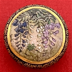 Lovely details on Satsuma button of wisteria.