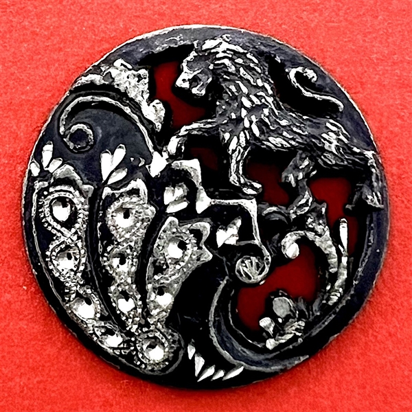 Bright cut Pewter button with a Lion rampant.