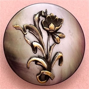 Art Nouveau pearl button with flower.