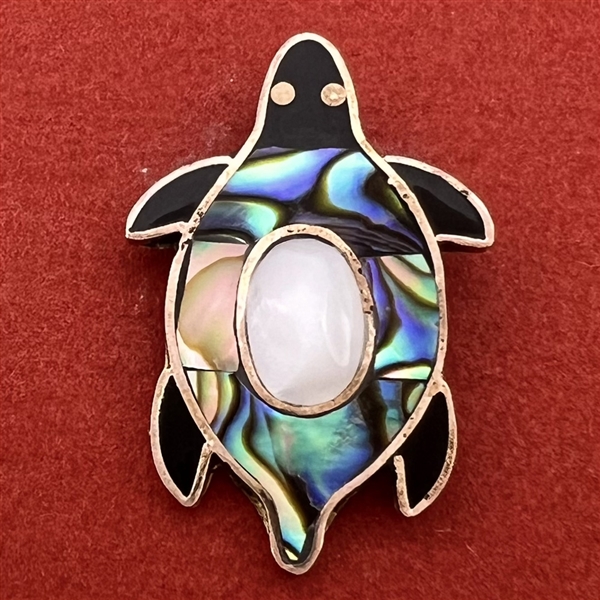 Pearl and abalone Mexican inlay button of a turtle.