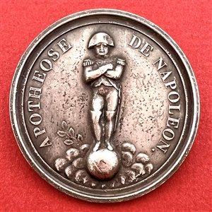 French white metal button of “Apotheoses de Napoleon.”