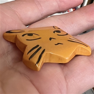 Grumpy cat face Bakelite button.