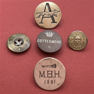 Five hunt club buttons with verbal.