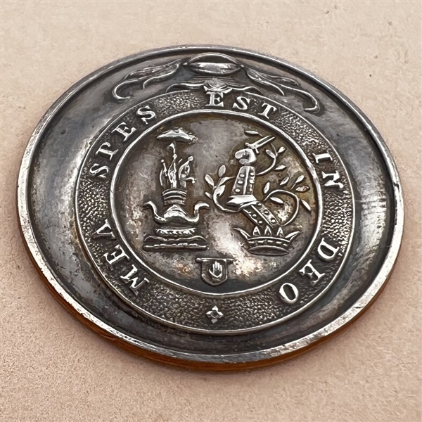 Livery crest button with MANY elements.