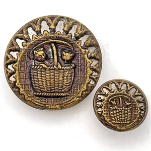 Two brass button of “kittens in a basket" in mother daughter sizes.
