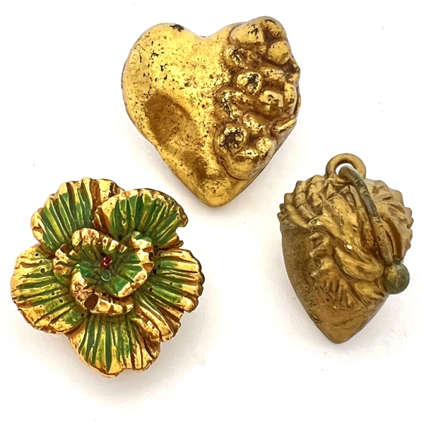 Three metalized buttons including an ANN heart.