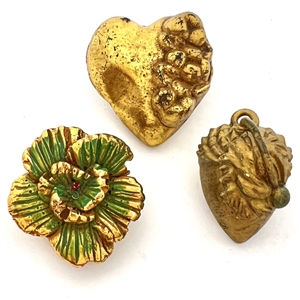 Three metalized buttons including an ANN heart.