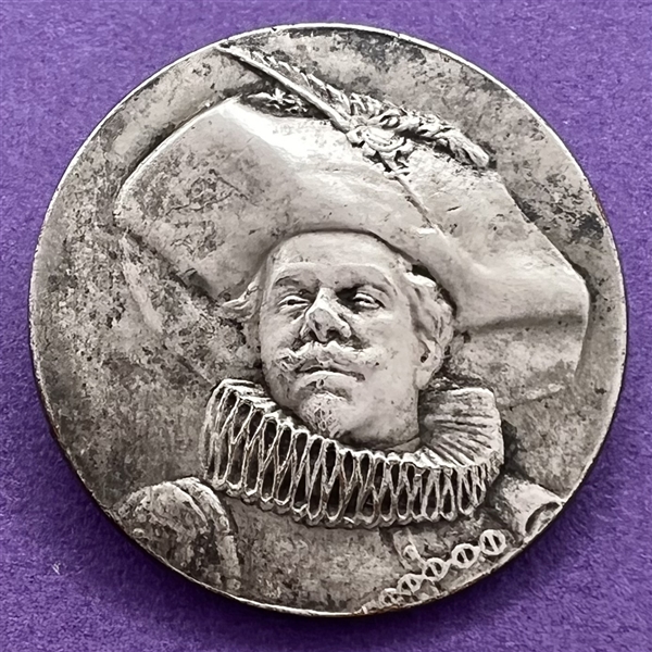 Silver plated button of Cyrano de Bergerac.