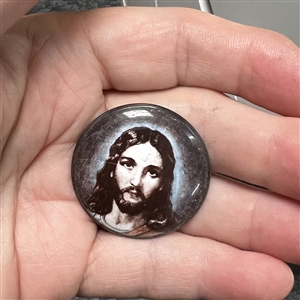 Motiwala enamel button of Jesus.
