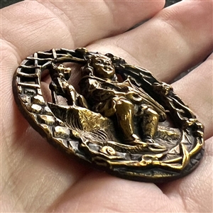 SCARCE brass button of “Buster Brown and Tige.