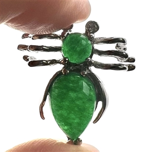 Realistic spider gemstone button.