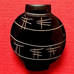 Vintage Bakelite button of realistic Asian lantern.