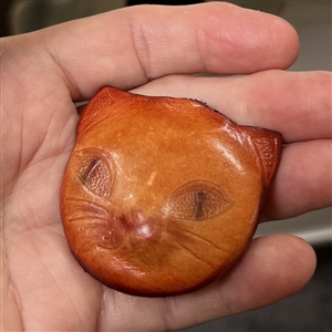 Extra large leather cat face button. 