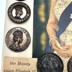 Card of 10 Queen Elizabeth II buttons. 