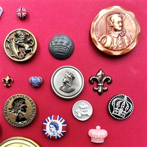 Card of 40 British Royalty themed buttons.