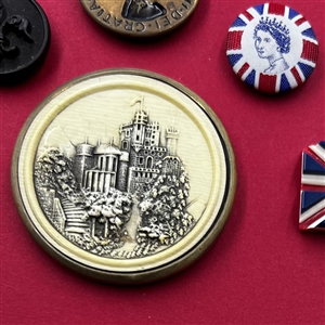 Card of 40 British Royalty themed buttons.