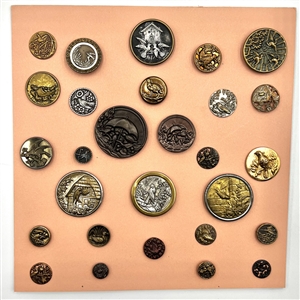 Card of 28 buttons depicting birds.