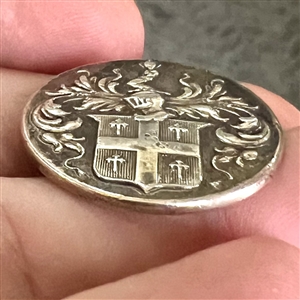 Hallmarked sterling silver Livery coat of arms button. 