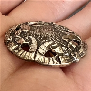 A 19th c. Silver (?) ribbons and bows  design button.