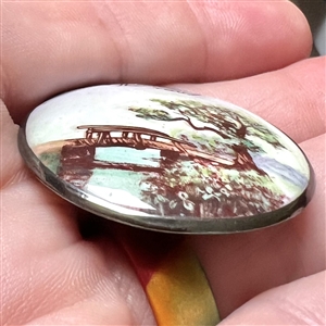 Motiwala enamel button of a bridge and tree and verbal “Thank you!