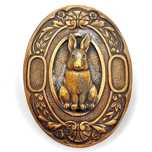 Ashlee button of a rabbit.
