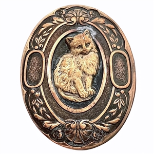 Ashlee button of a cat.