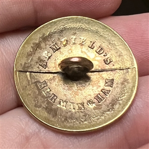 RARE subject - Otter head with fish in it's mouth Livery crest button.