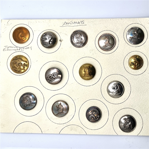Card of 14 Livery crest buttons. 