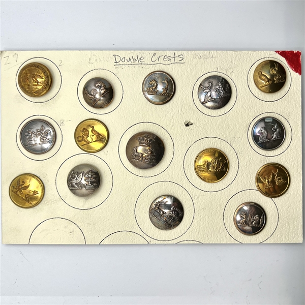 Card of 15 Livery double crest buttons.