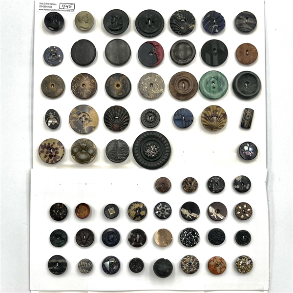 Card of 61 composition buttons.