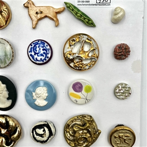 Card of 35 ceramic and other buttons.