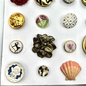 Card of 35 ceramic and other buttons.