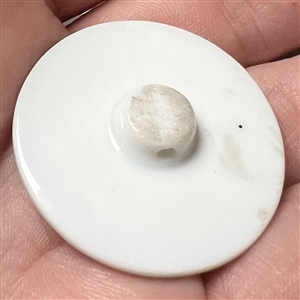 Yuzan (Arita) porcelain button of a sunflower.